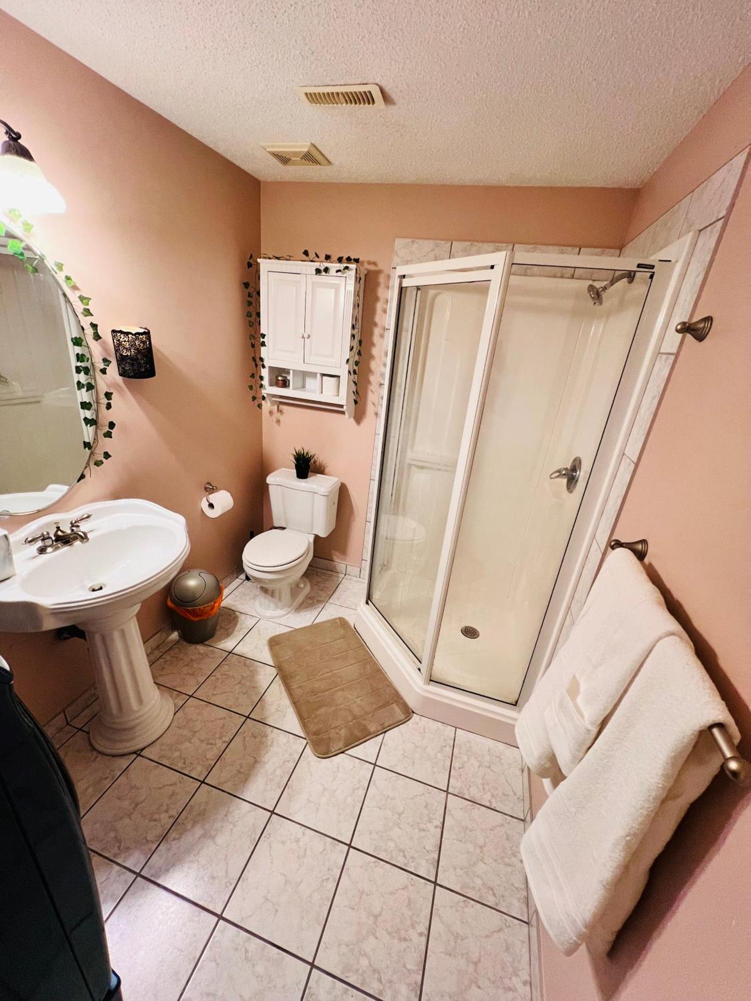 A Classic Homely Basement Suite! Chestermere Экстерьер фото